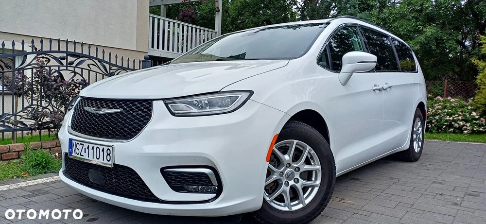 Chrysler Pacifica - 2