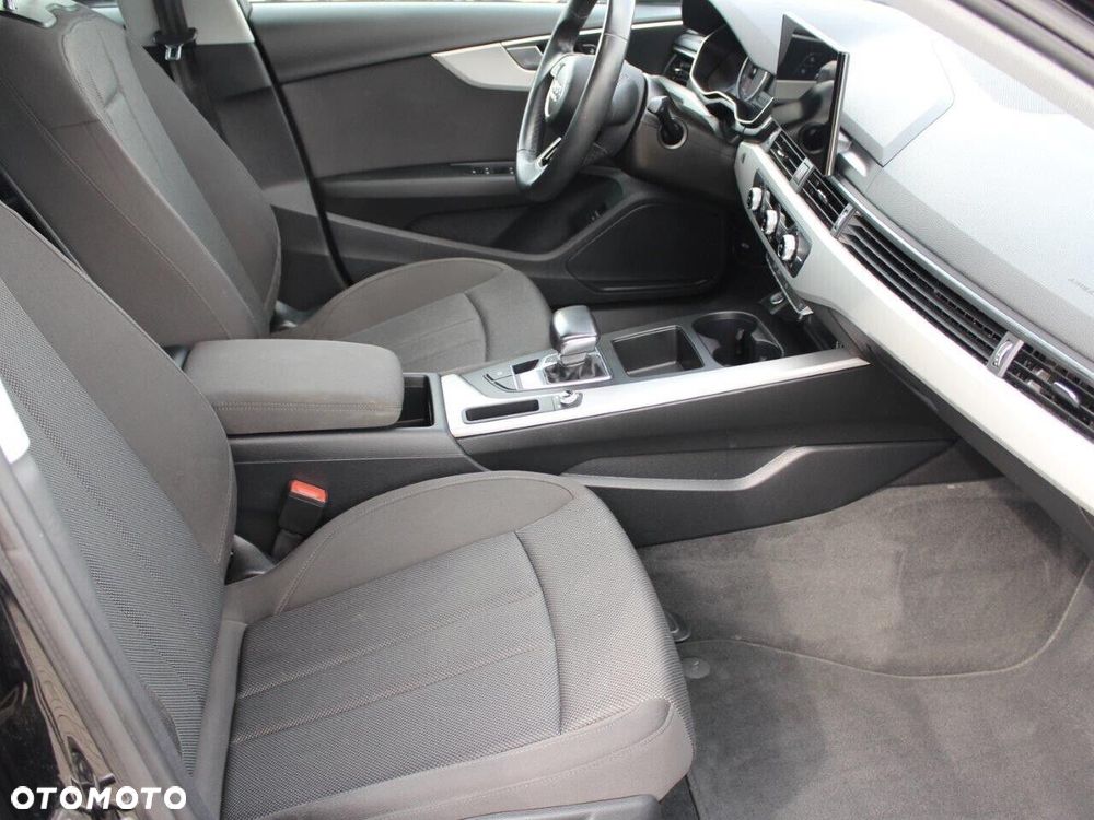 Audi A4 Limousine - 15