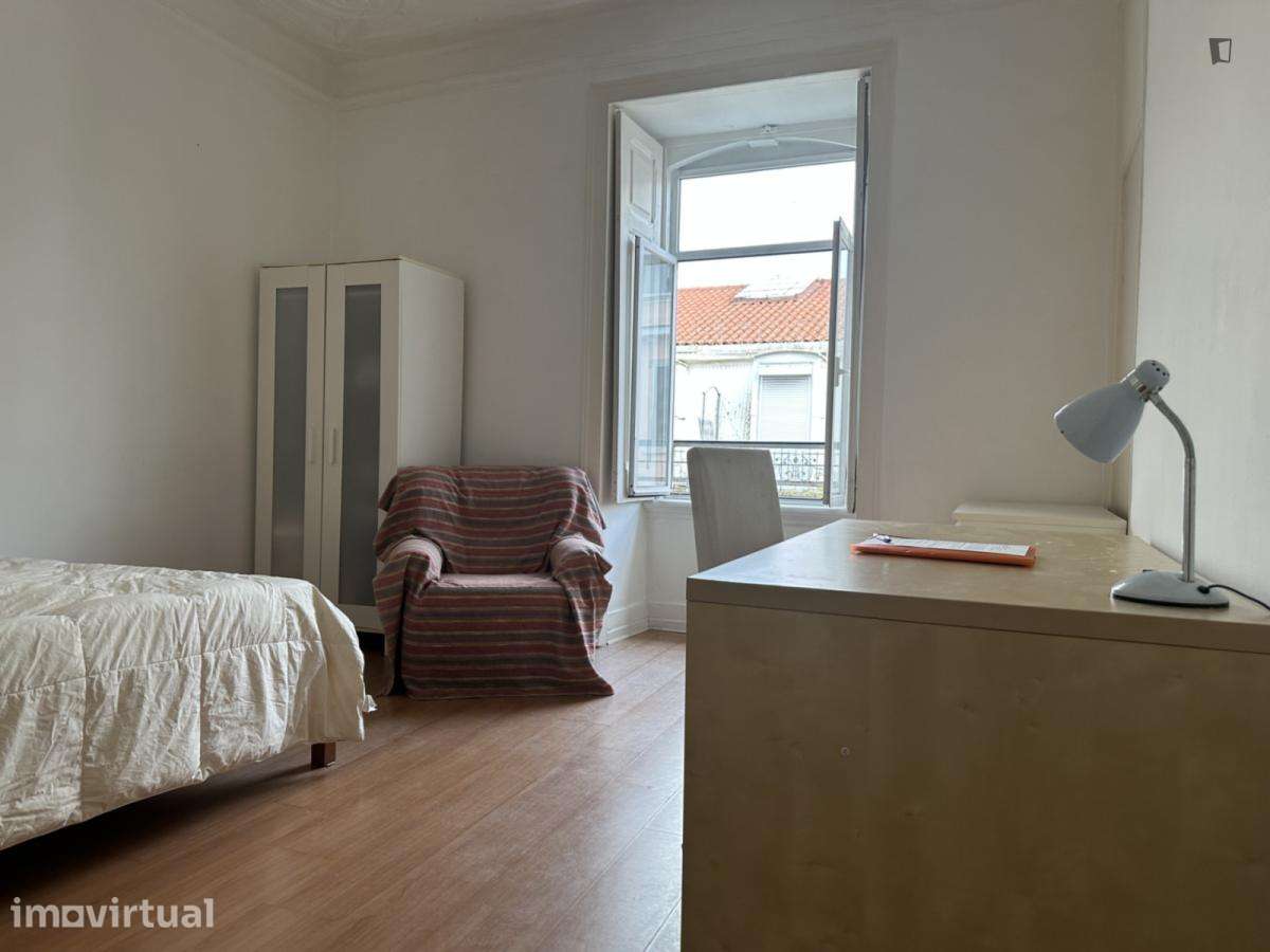 Quarto - localizado em Arroios Lisbon - Grande imagem: 3/10