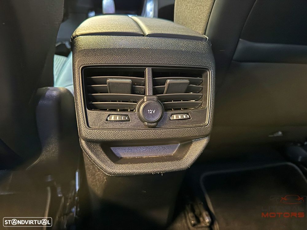 Peugeot 3008 1.6 Hybrid Allure e-EAT8 - 38
