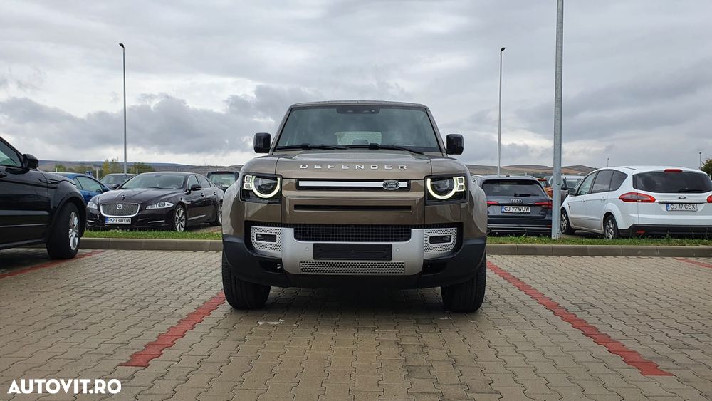 Land Rover Defender 110 2.0L D240 HSE - 5