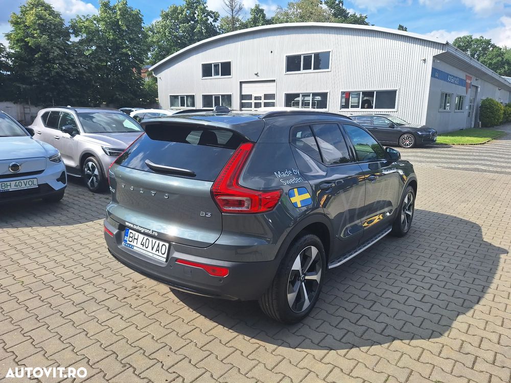 Volvo XC 40 B3 AT FWD MHEV Plus Dark - 10