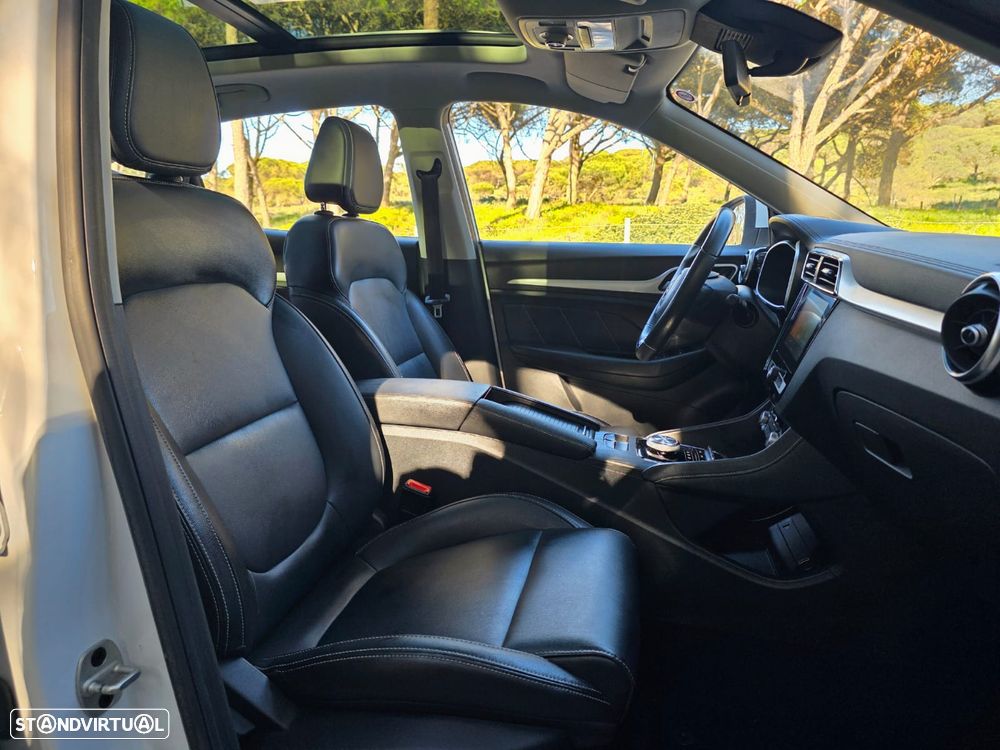 MG ZS Maximal Luxury - 18