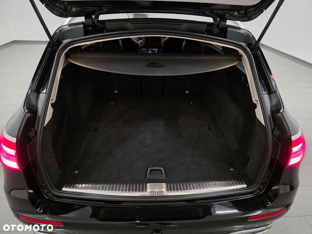 Mercedes-Benz Klasa E 220 d 9G-TRONIC AMG Line - 39