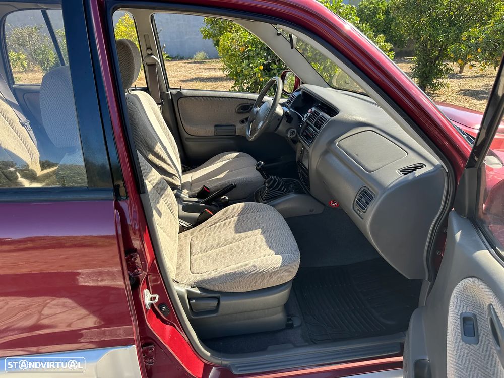 Suzuki Grand Vitara Metal Top 2.0 TDi - 34