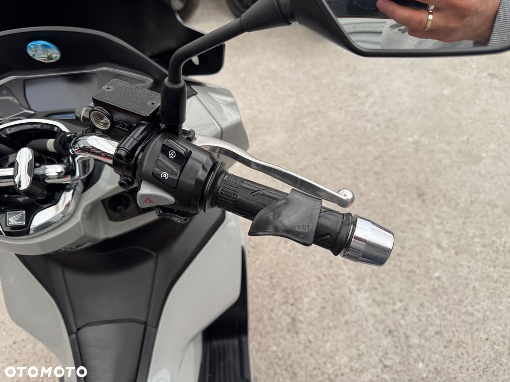 Mondial HPS 125 - 11