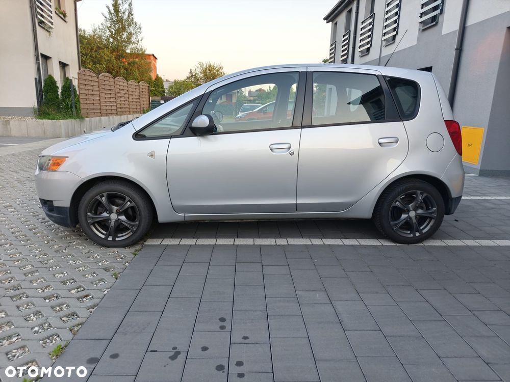 Mitsubishi Colt 1.3 Invite Edition Gold - 12