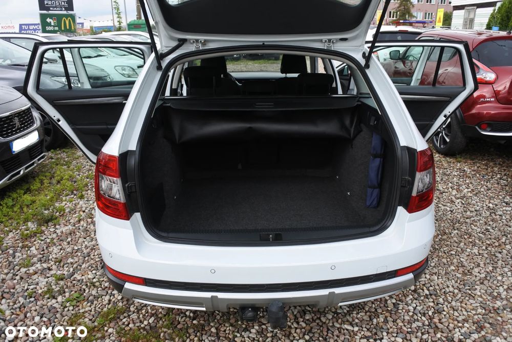 Skoda Octavia Scout 2.0 TDI 4x4 DSG - 14