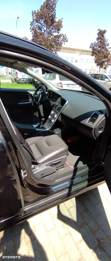 Volvo XC 60 D3 Momentum - 6