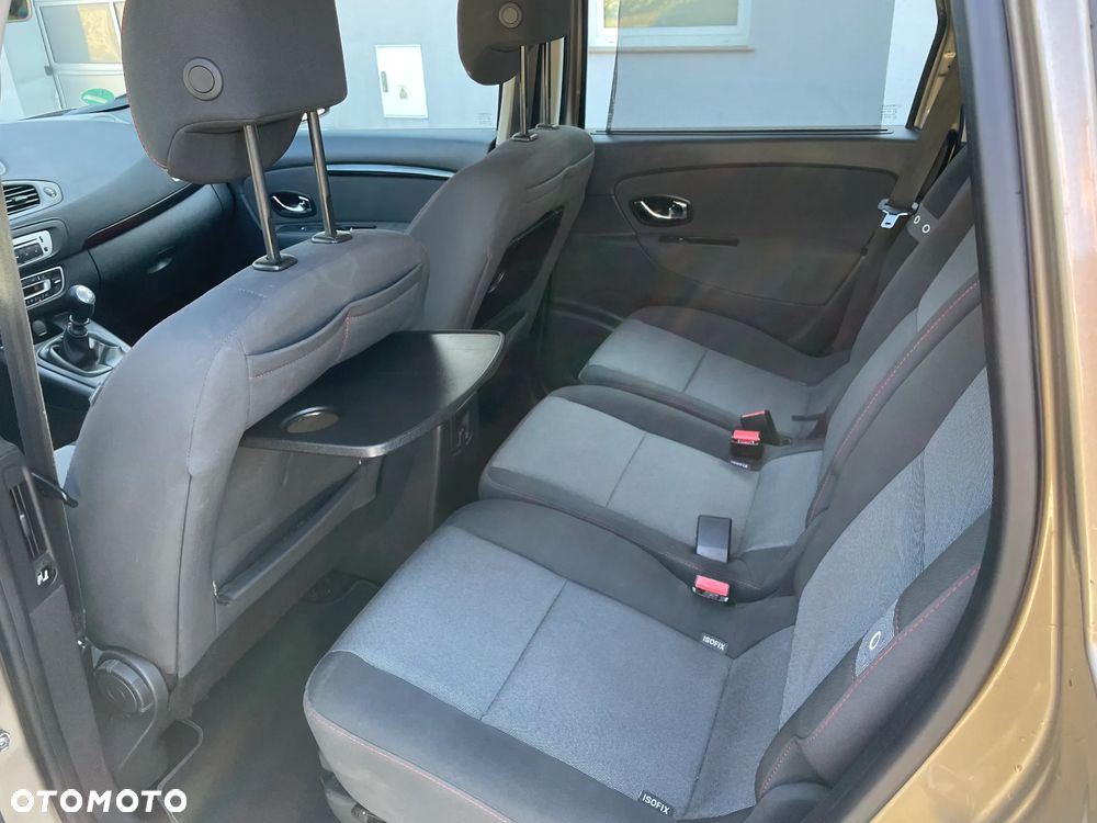 Renault Grand Scenic ENERGY TCe 130 S&S Paris - 22