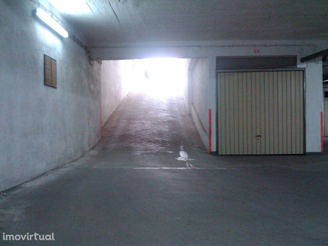 Garagem/box para venda no Barreiro - Grande imagem: 5/9