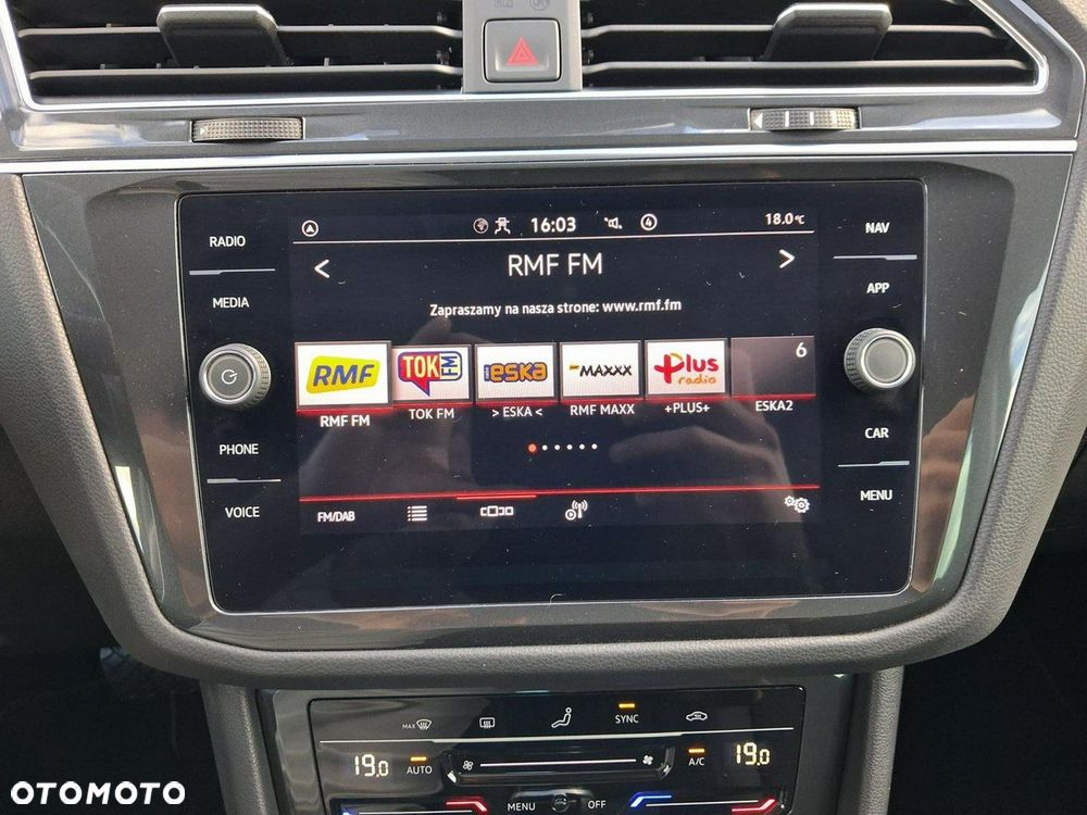 Volkswagen Tiguan - 24