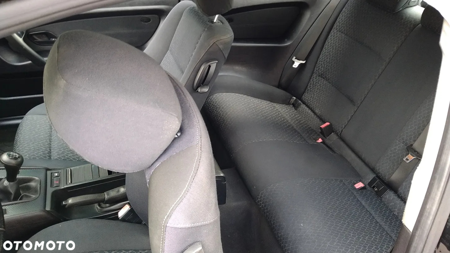 BMW Seria 3 316ti - 6