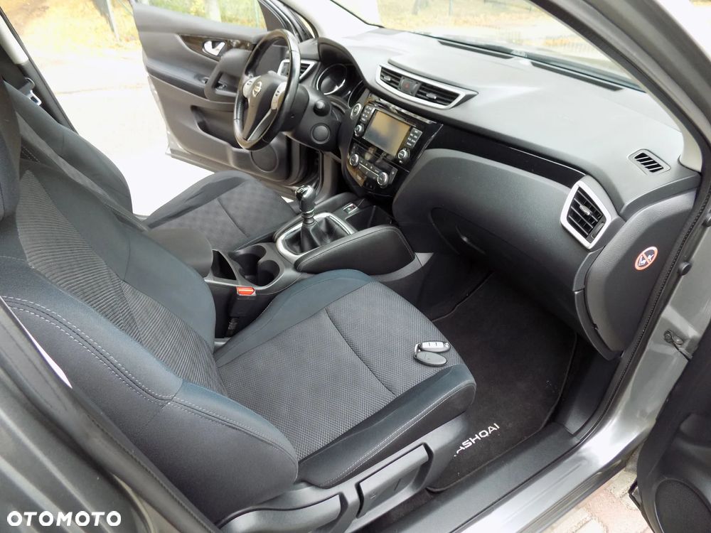 Nissan Qashqai 1.5 dCi Tekna - 11