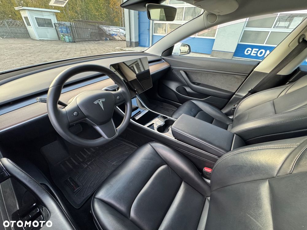 Tesla Model 3 - 13
