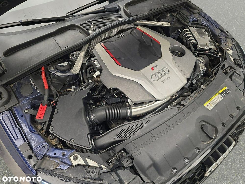 Audi RS4 Limousine - 14