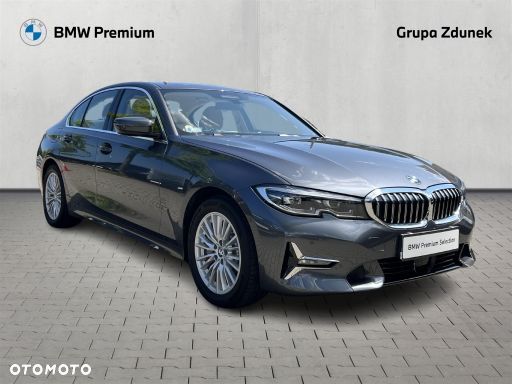 BMW Seria 3 330e Sport Line sport - 11