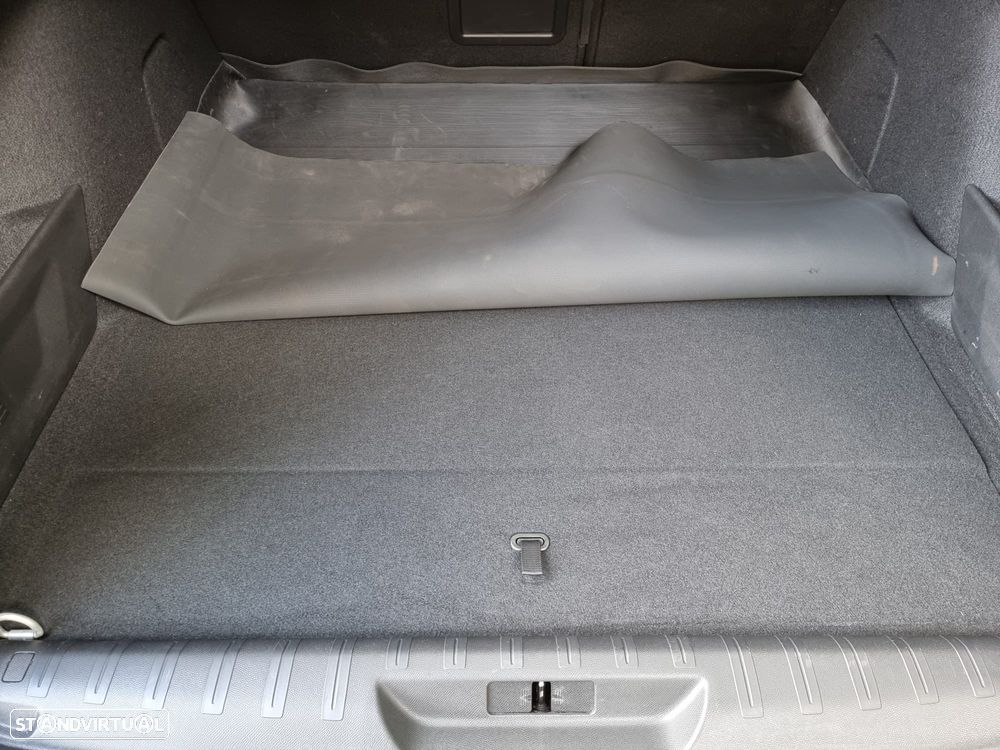 Peugeot 308 SW 1.6 BlueHDi Style - 23