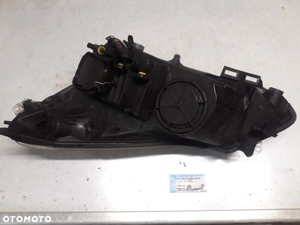 LAMPA PRAWY PRZÓD OPEL CORSA D 2010r HB 3D  89391390 - 4