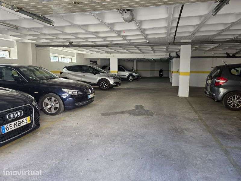 Arrendo parqueamento - Mem-Martins - Grande imagem: 2/6