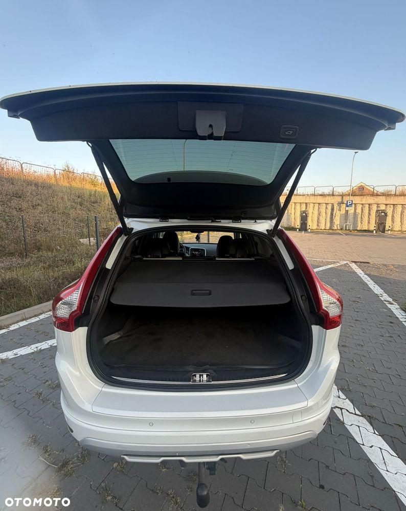 Volvo XC 60 D3 Drive-E Momentum - 30