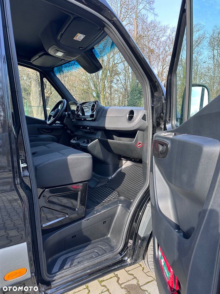 Mercedes-Benz Sprinter - 19