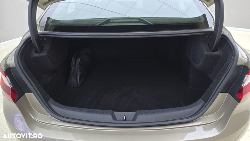 Renault Megane Blue dCi 116 EDC Zen - 22
