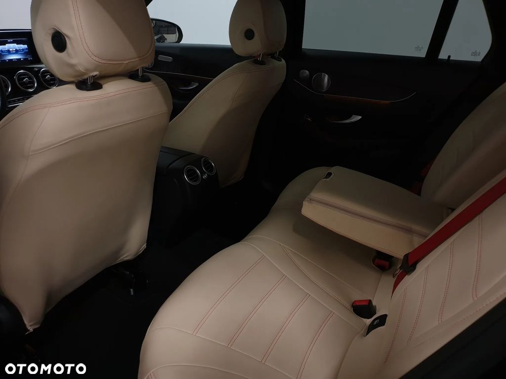 Mercedes-Benz GLC - 26