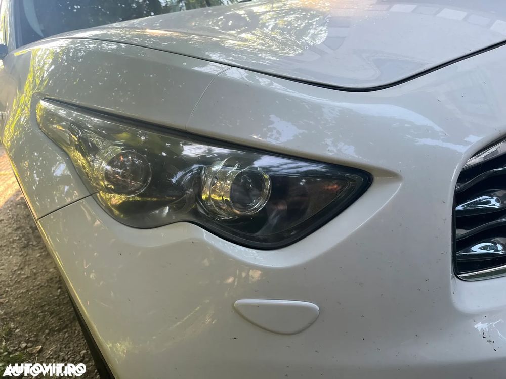 Infiniti FX 30 FX30d 3.0d V6 S Premium AWD - 9