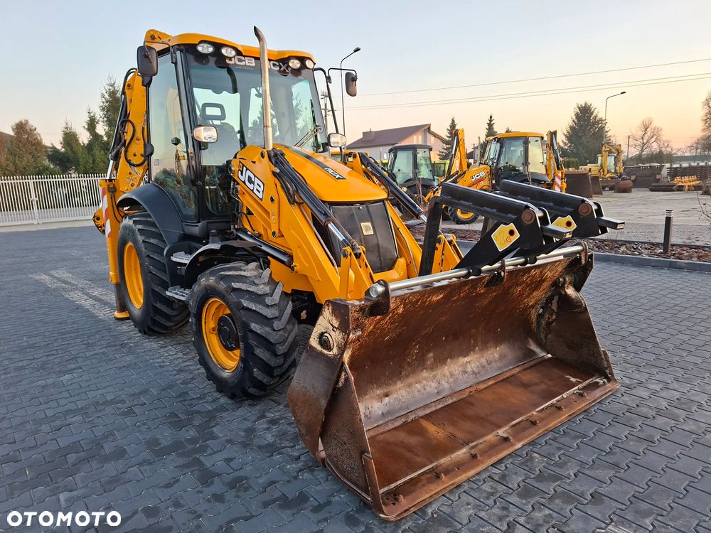 JCB 3CX Contractor Rok 2018 - 9