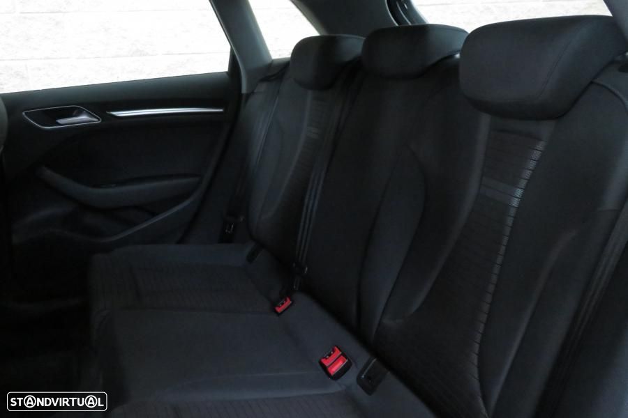 Audi A3 Sportback 2.0 TDI Sport - 24