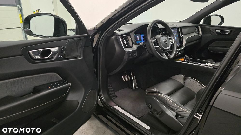 Volvo XC 60 B4 D Ultimate Dark - 5