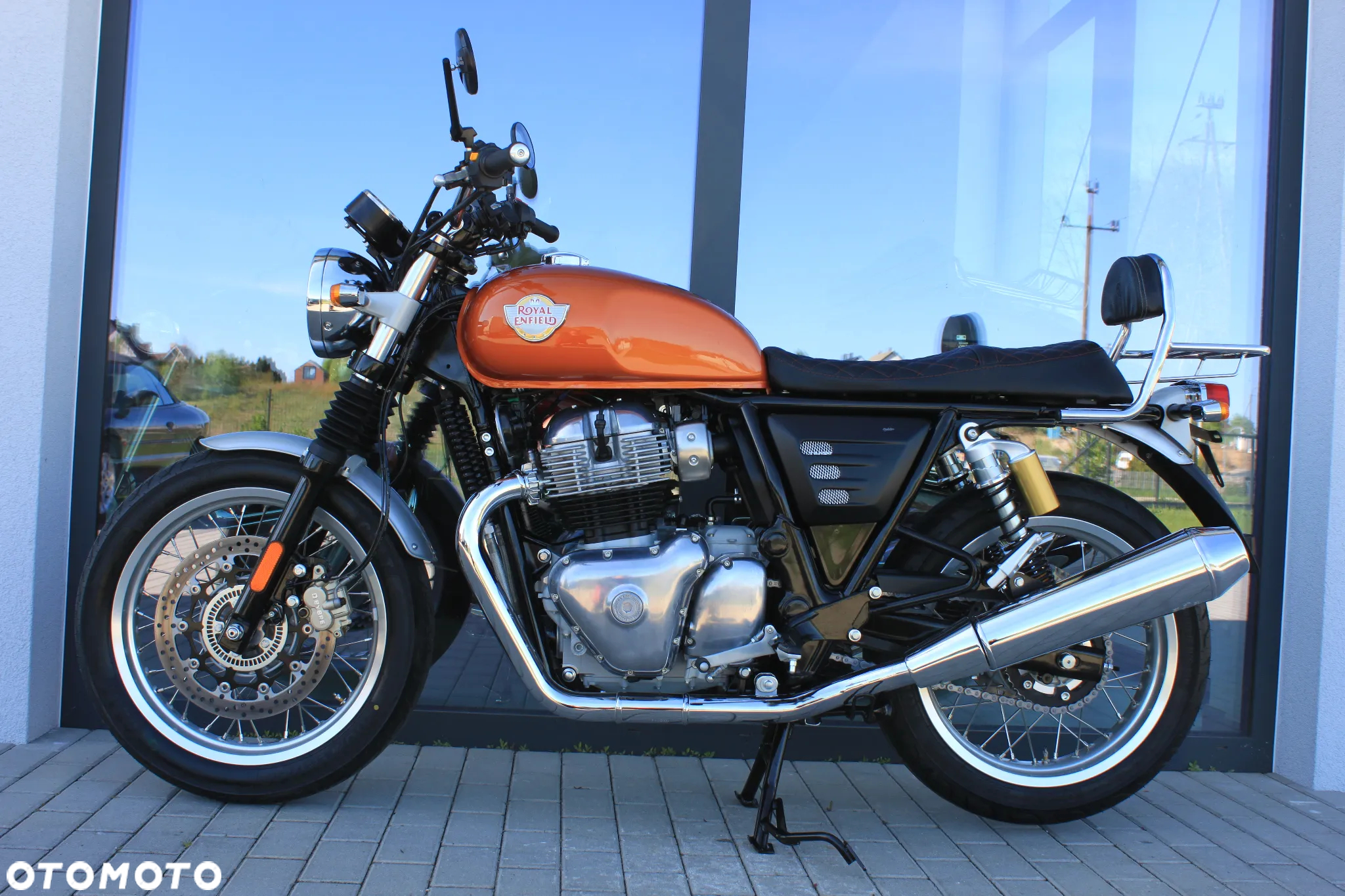 Royal Enfield Interceptor - 3
