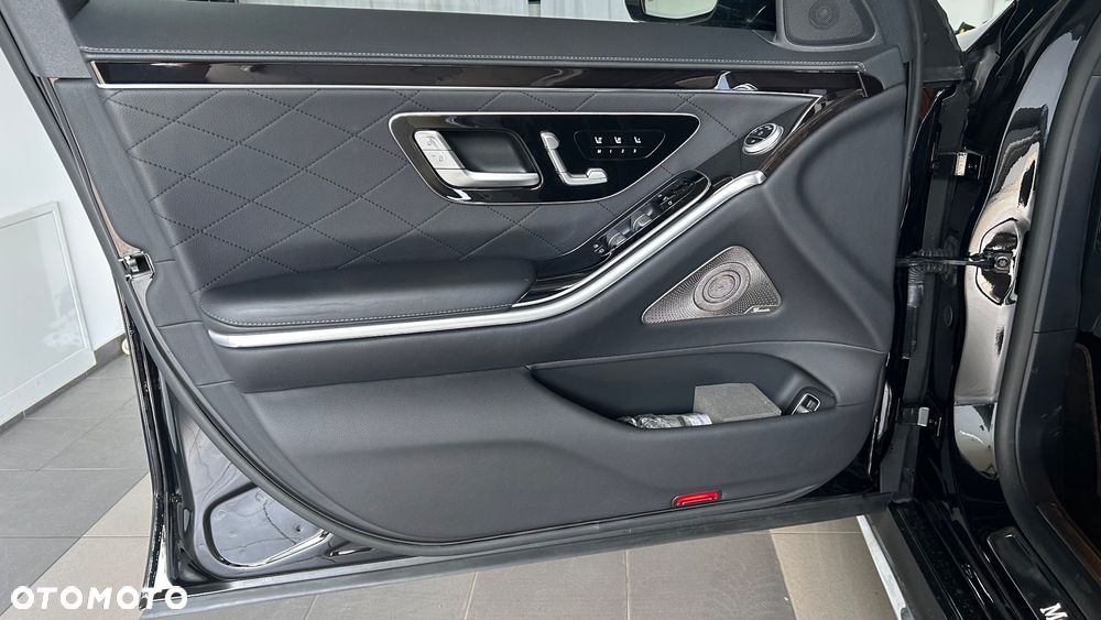 Mercedes-Benz Klasa S 500 4Matic L 9G-TRONIC - 30