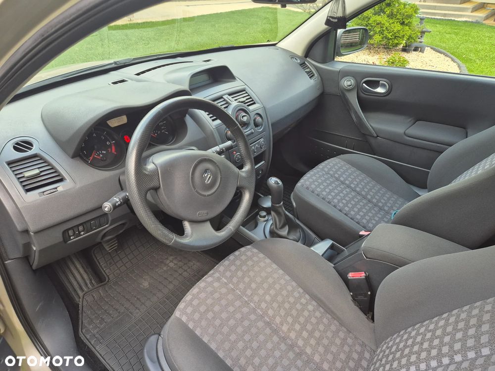 Renault Megane II 1.6 16V Dynamique - 11