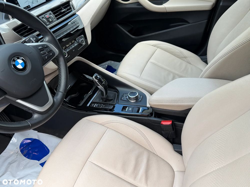 BMW X1 sDrive18i GPF xLine - 21