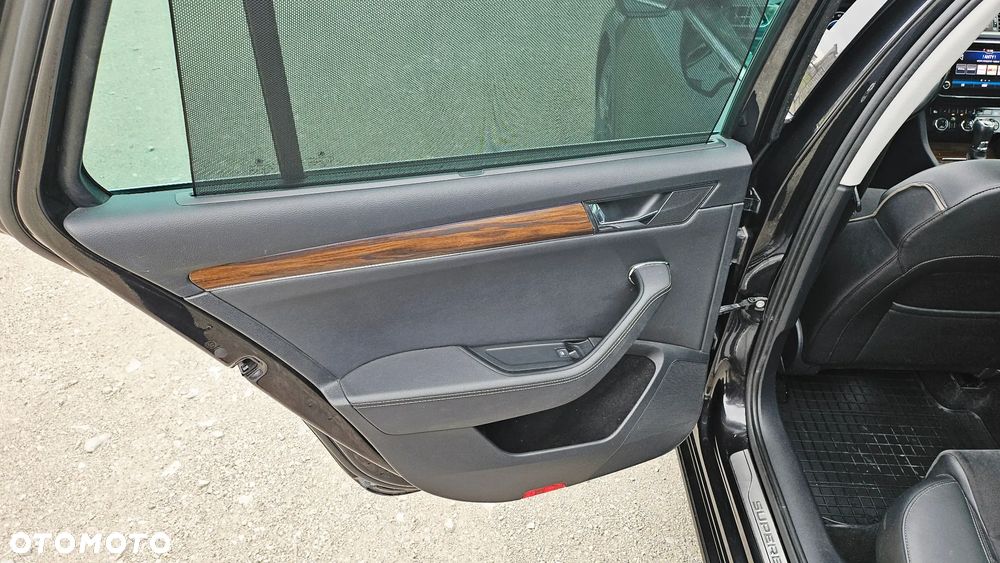 Skoda Superb 2.0 TDI SCR 4x4 Scout DSG - 28