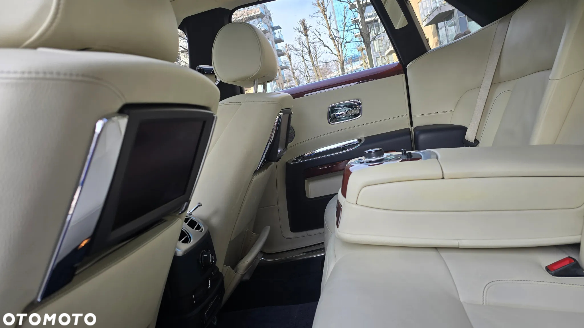 Rolls-Royce Ghost - 6