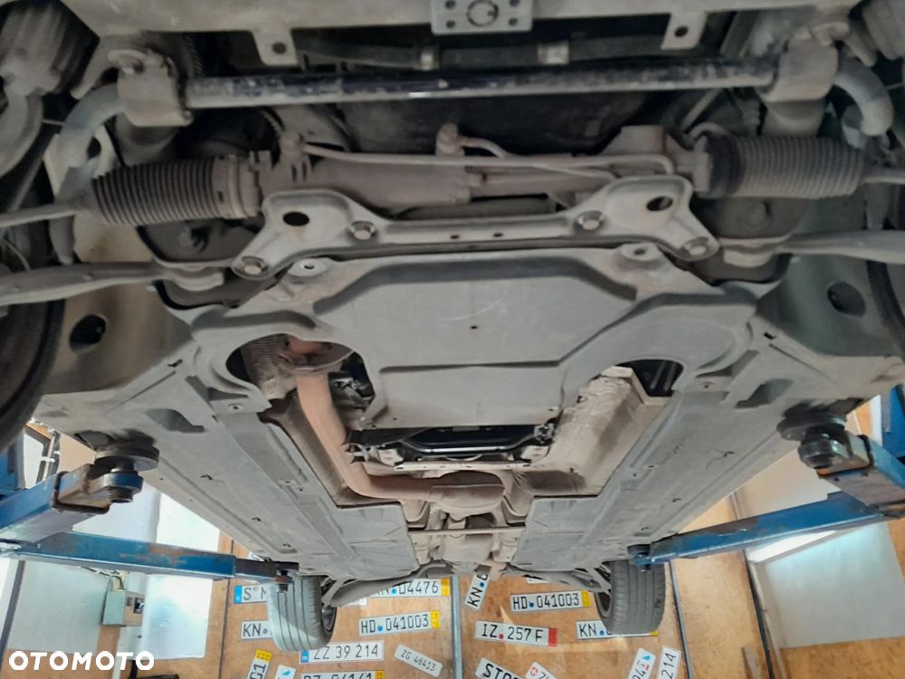 Mercedes-Benz Klasa C 200 Kompressor Elegance - 29