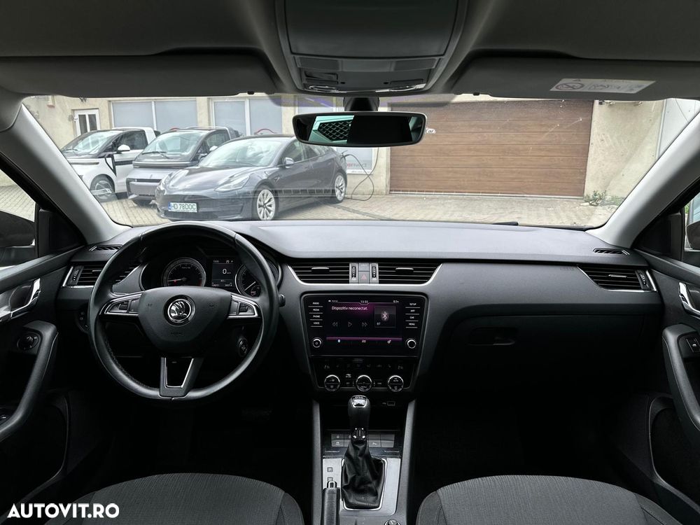 Skoda Octavia 2.0 TDI DSG Style - 19