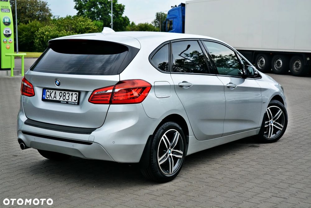 BMW Seria 2 216d Active Tourer Sport Line - 2