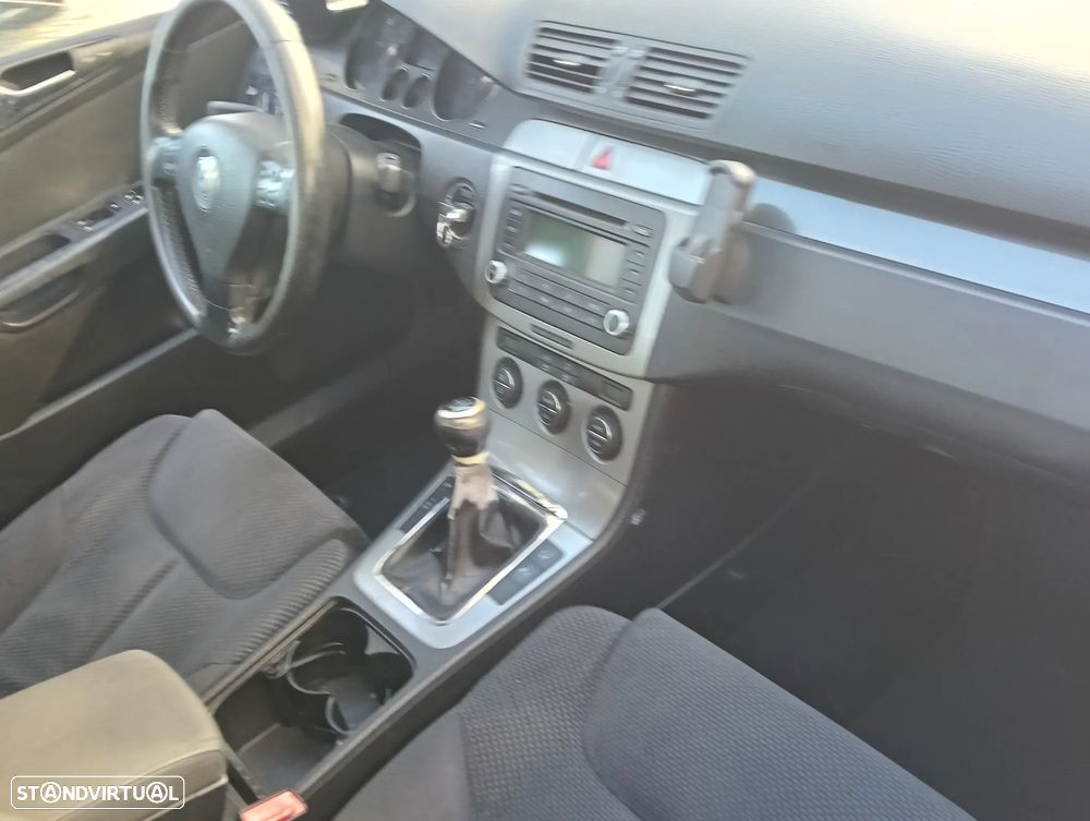 VW Passat Variant - 14
