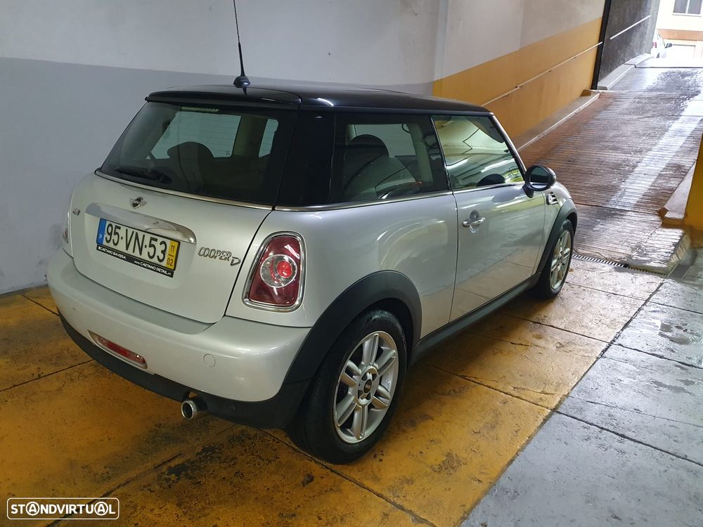 MINI 3 Portas Cooper D - 5