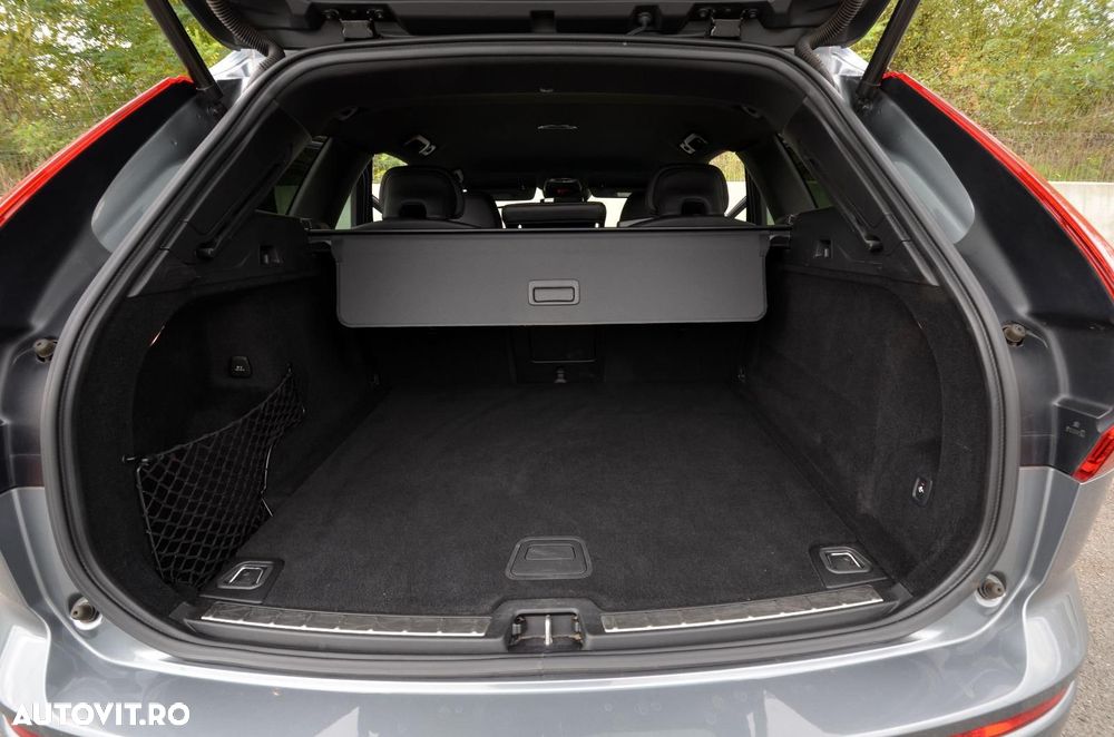 Volvo XC 60 D4 Geartronic RDesign - 30