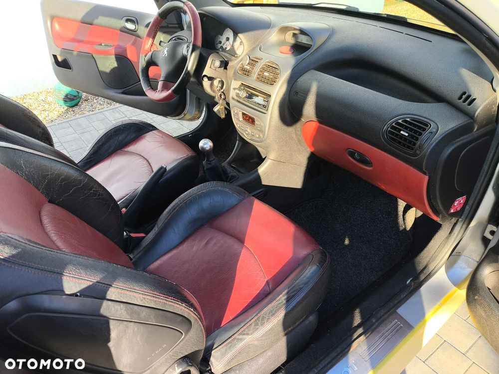Peugeot 206 CC 2.0 - 12