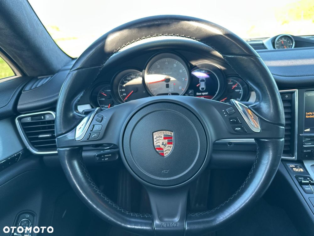 Porsche Panamera - 27