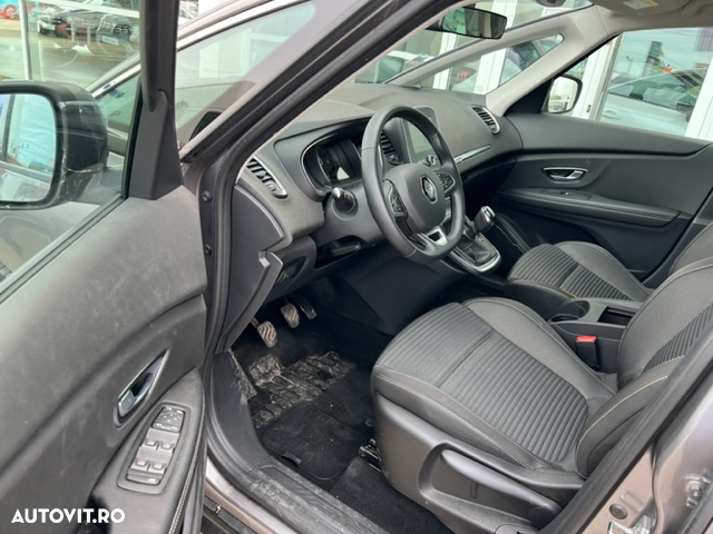Renault Scenic - 5