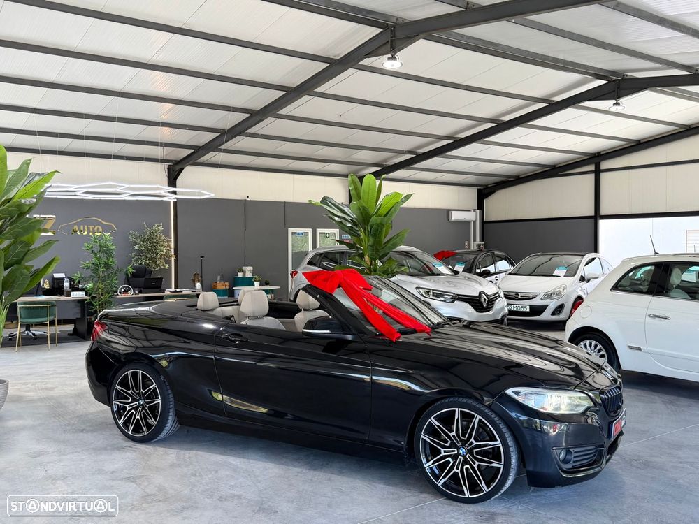 BMW 220 d Cabrio Pack M Auto - 25