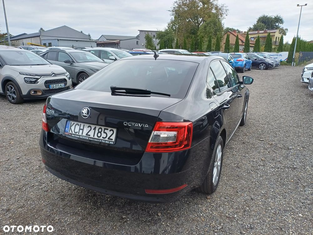 Skoda Octavia 1.6 TDI DSG Clever - 6