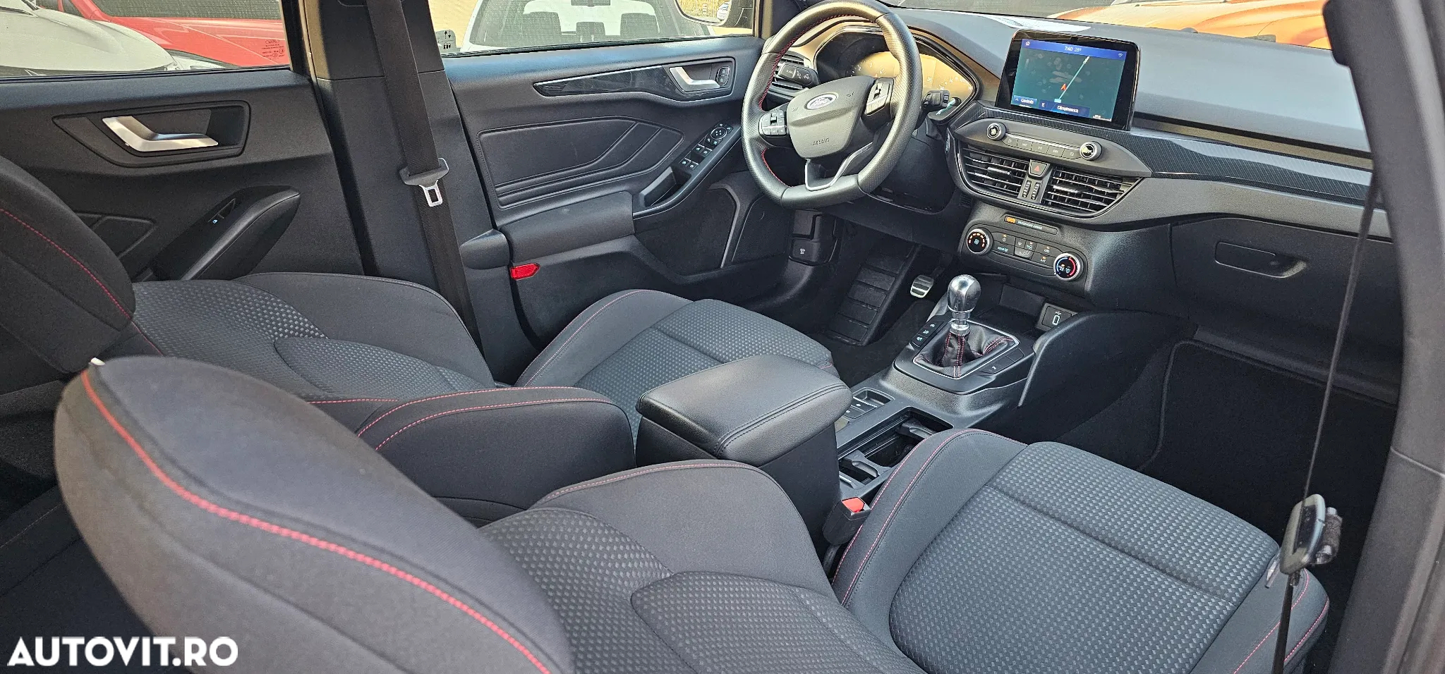 Ford Focus Turnier 1.5 EcoBlue Start-Stopp-System ST-LINE STYLE - 8